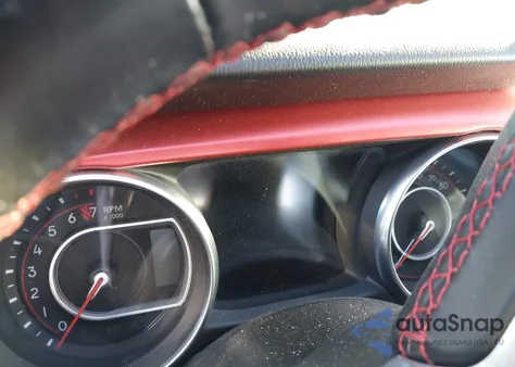 2021 Jeep Wrangler Unlimited Rubicon 4X4 z USA, uszkodzony, nr VIN 1C4HJXFGXMW533571